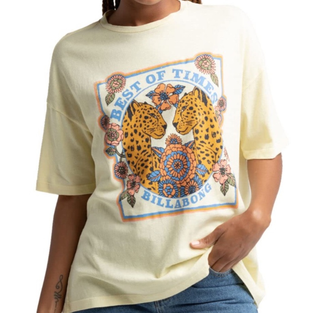 Oversized t shirt by Billabong (neckline adjustment, see more)